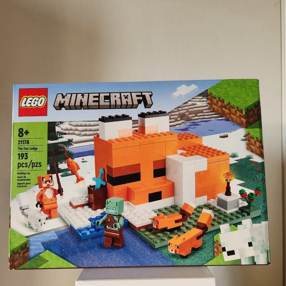 NEW LEGO MINECRAFT Fox Lodge House 21178 Drowned Zombie Christmas Gift Stocking